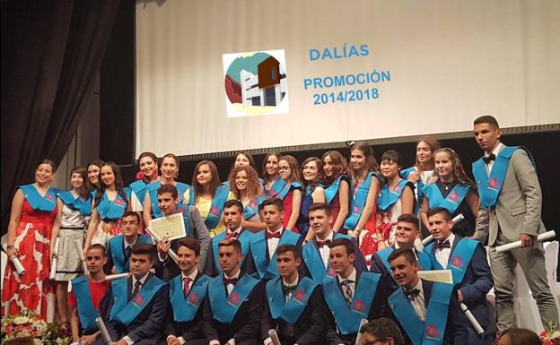 Estudiantes de Dalías celebran su graduación sin el apoyo de sus profesores
