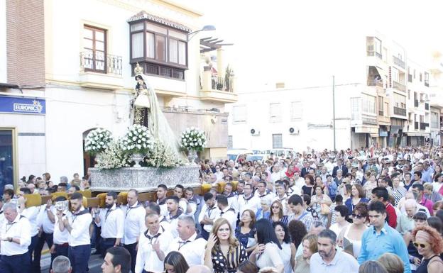 Adra celebra el día grande de la Virgen del Carmen