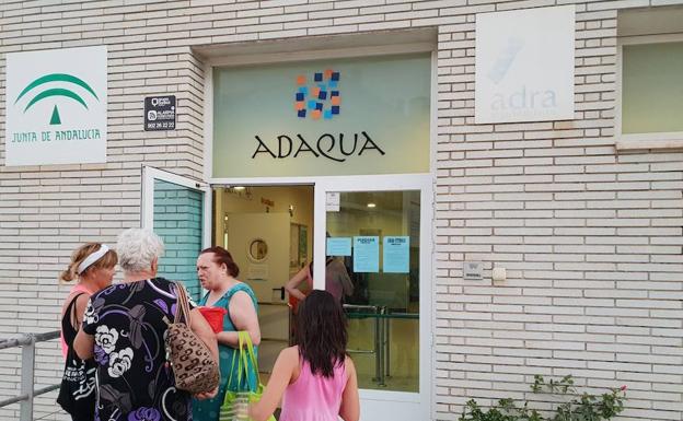 La Piscina Cubierta de Adra establece nuevas normas de acceso durante las obras