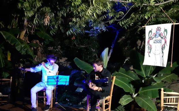 La Alquería reúne a un centenar de personas en un recital flamenco