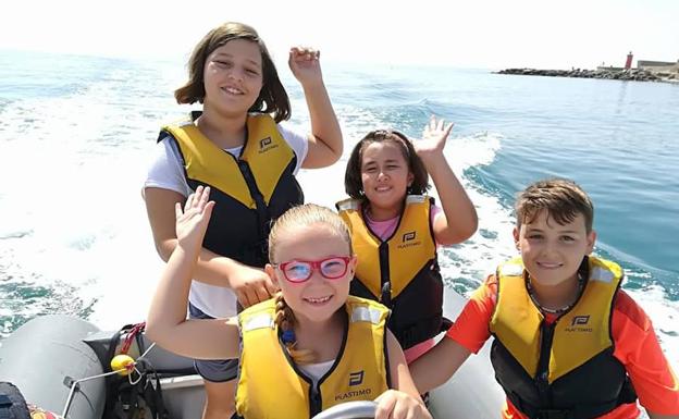 La escuela de verano del Club Náutico, una nueva experiencia para disfrutar del mar