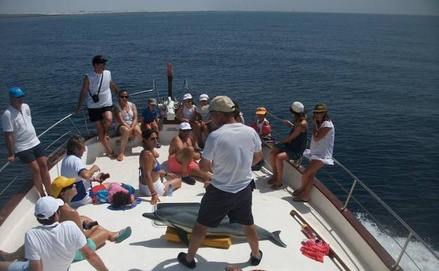 Promar oferta salidas en barco desde Adra