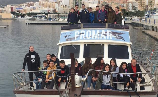 Estudiantes de Laujar navegan con Promar en Adra