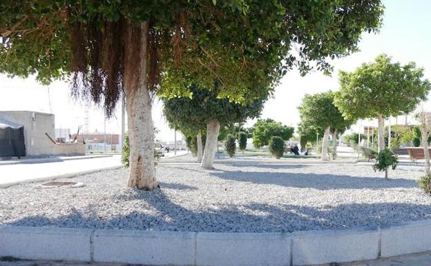 El Ayuntamiento realiza un lavado de cara en el parque El Canal