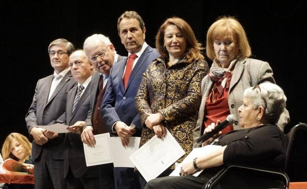La escritora María Sande comparte con Adra el resultado de su trabajo de investigación