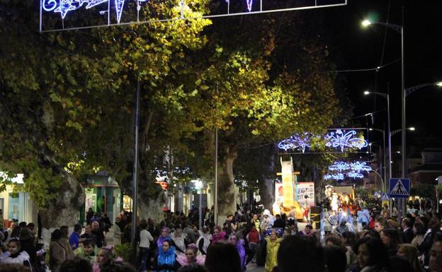 Los Reyes Magos en Berja parten del CUM