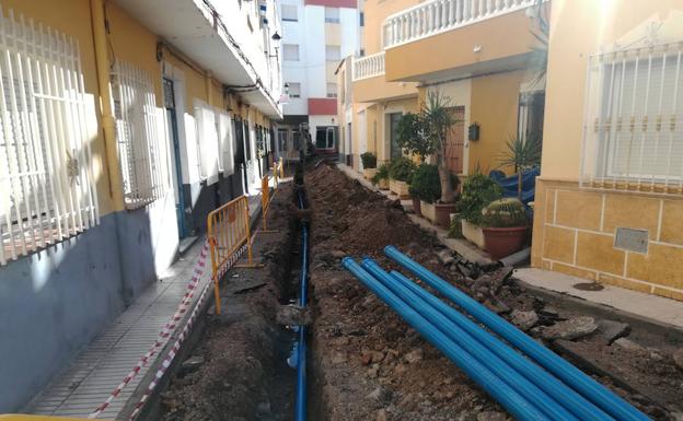 Aqualia afronta nuevas mejoras en la red de abastecimiento de Berja