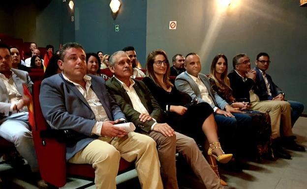 Adra ejerce de anfitriona en la presentación de las 20 candidaturas de Vox en Almería
