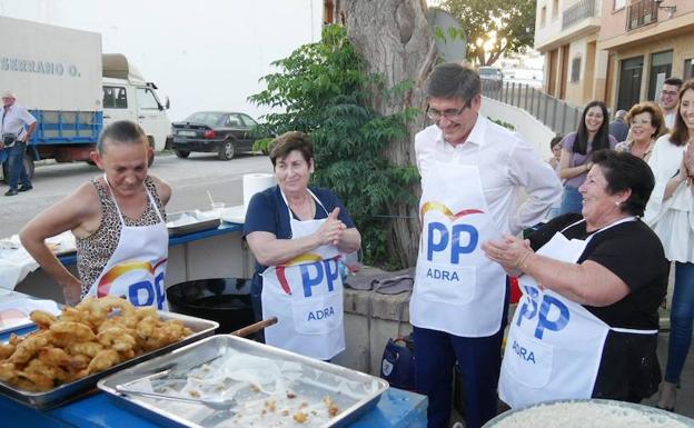 Manuel Cortés se cuelga el delantal en el Molino del Lugar