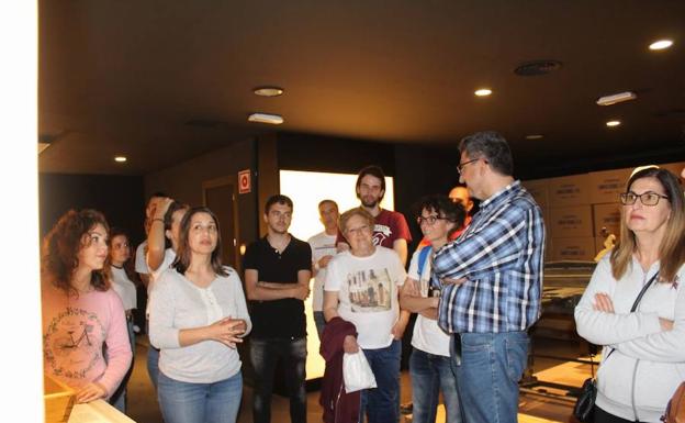 IU se presenta 'en solitario' en Adra con el propósito de «quitar a la derecha»