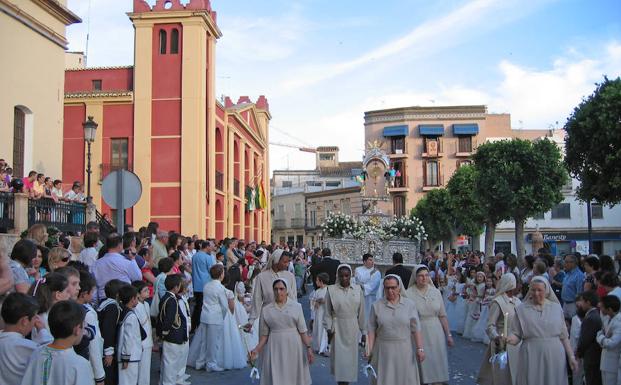 Berja se engalana para celebrar el Día del Corpus