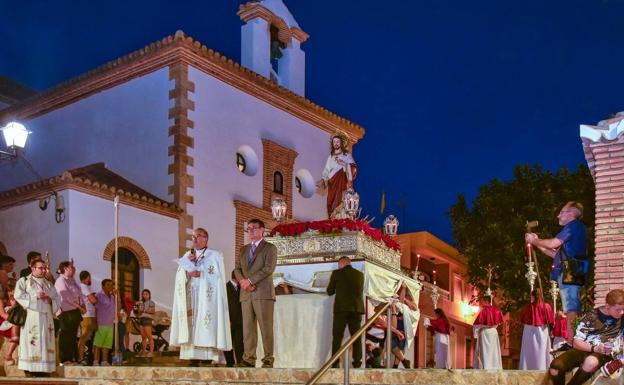 Primera salida en procesión de Sagrado Corazón de Jesús