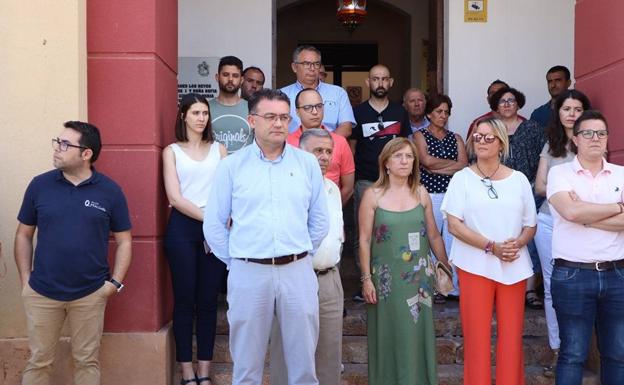 Minuto de silencio en Berja por el accidente mortal de un obrero