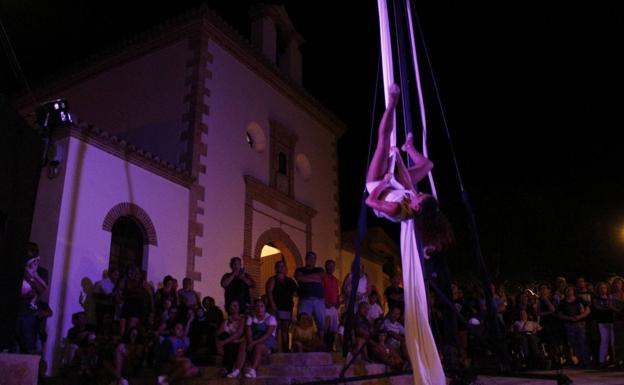Adra invita a pasar la noche del sábado 'en vela'