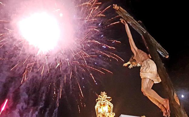 Dalías, a los pies de su Cristo