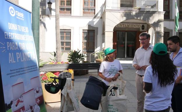 Adra anima a reciclar correctamente aparatos eléctricos