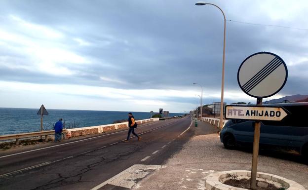 Un conductor atropella y mata a un anciano en Adra y da positivo en el control de alcoholemia