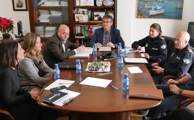 Adra ratifica la «protección y ayuda» que presta a las víctimas de violencia de género