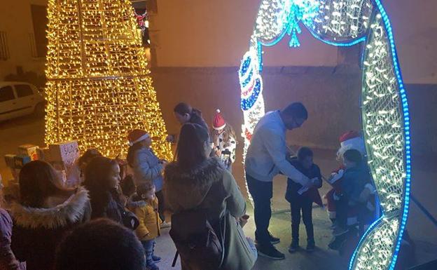 Alcolea sustituye las 12 uvas de la suerte por gusanitos de maíz