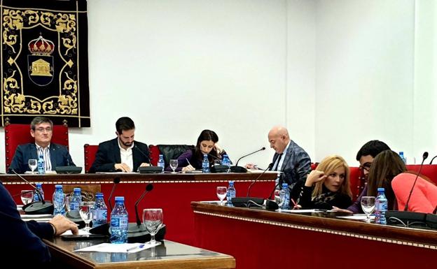 El Ayuntamiento de Adra renueva la residencia de mayores a Clece