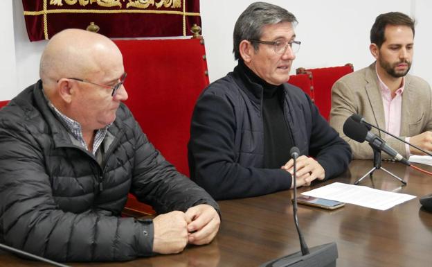 Más maquinaria, más personal y nuevas tecnologías para que Adra luzca limpia