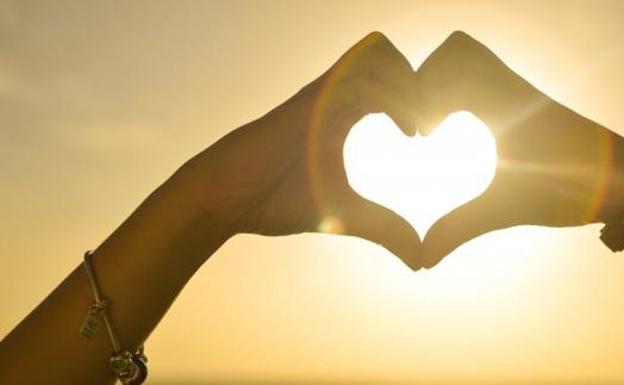 San Valentín invita a celebrar el Día de los Enamorados en Adra