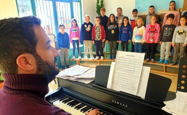 El coro Pedro Mena de Adra pondrá música y voz al himno de Andalucía en el Parlamento