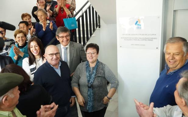 La Curva estrena biblioteca, centro de usos múltiples y consultorio médico