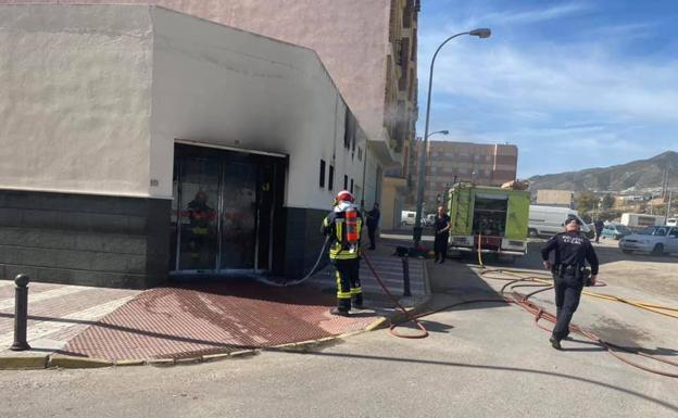 Incendio en el tanatorio de Adra