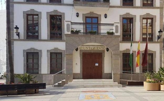 El Ayuntamiento de Adra agiliza los pagos a pymes y autónomos