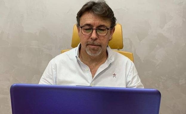 Francisco López se despide de la bancada socialista: «No tengo nada que decir»