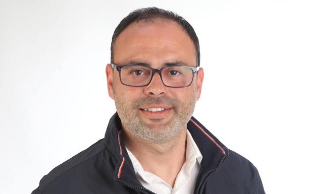 Francisco Utrera toma posesión de su cargo como concejal socialista en el pleno del viernes