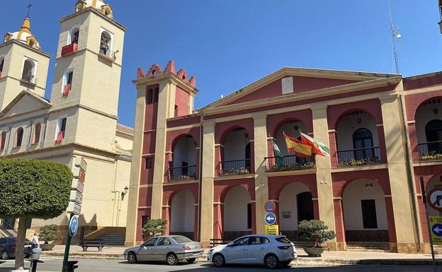 Berja lanza oferta de empleo para contratar a cuatro socorristas