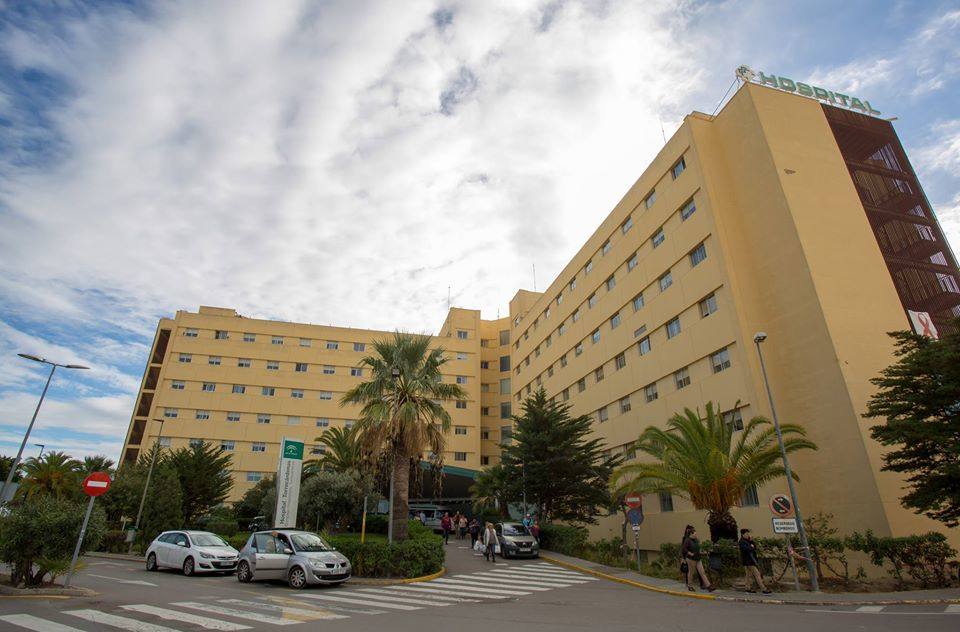 Muere el trabajador del semillero de Adra golpeado en la cabeza con una máquina hace una semana