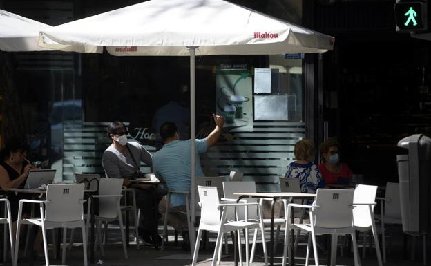 La Junta califica ya de «brote» los casos conectados de Adra tras sumar un nuevo contagio