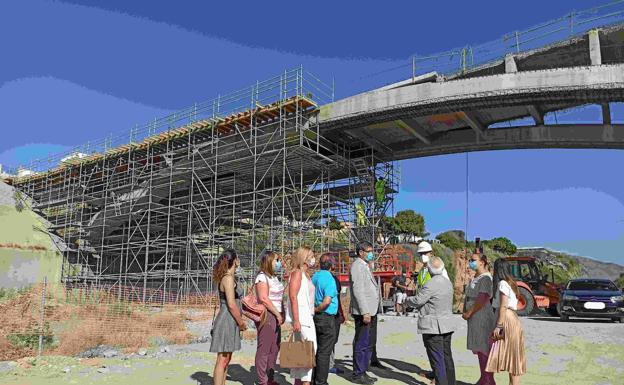Las obras del puente de Puente del Río se prolongarán hasta octubre