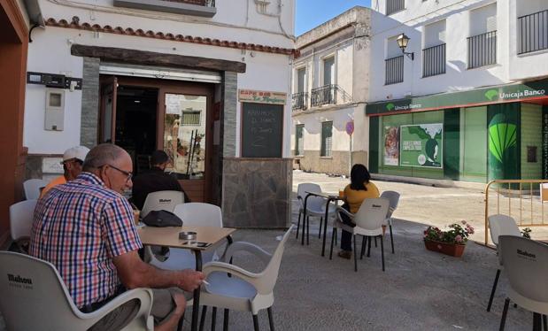 Laujar suma tres positivos por coronavirus en un día