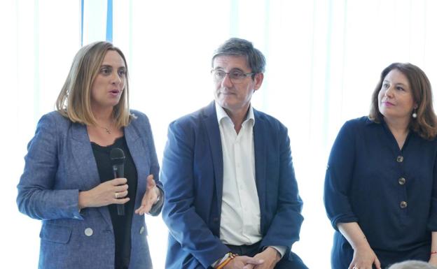 El Puerto de Adra recibe hoy la visita de las consejeras de Fomento y Agricultura