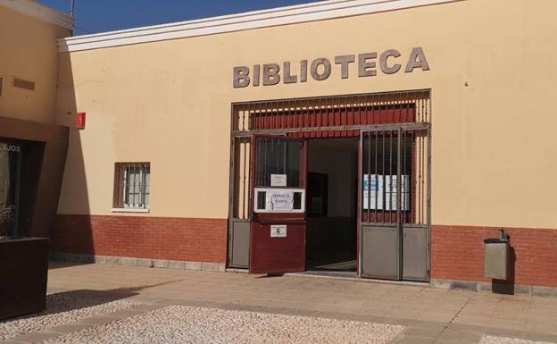 El PSOE de Adra propone crear una sala de estudio en la biblioteca con horario ininterrumpido