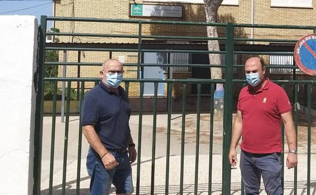 Más limpieza para los colegios de Adra en la vuelta a las aulas