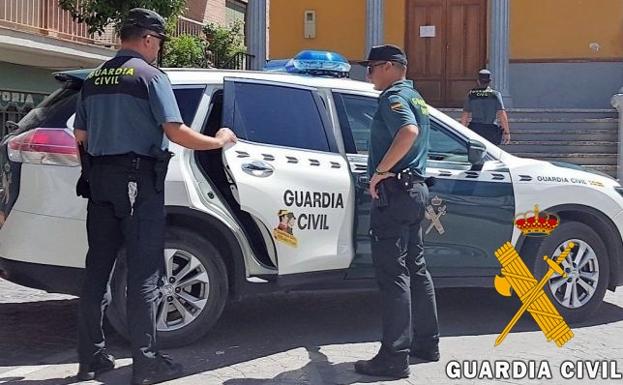 Arrestan a tres personas por robar cáñamo por segunda vez en 24 horas en el mismo invernadero de Berja
