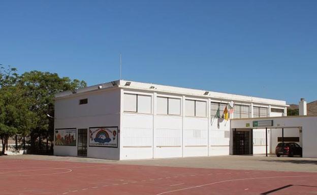 Un colegio de Berja confirma tres positivos entre su alumnado