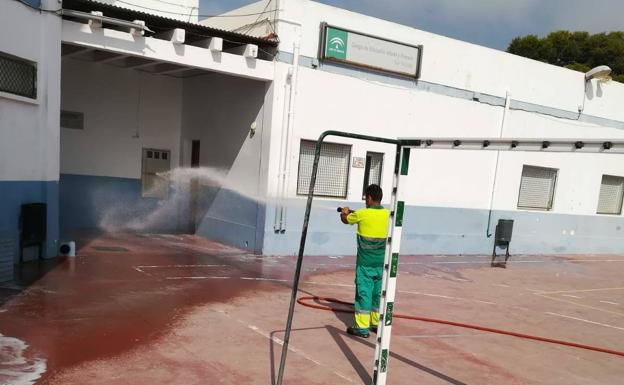El personal del área de Servicios exige ser sometido a pruebas PCR tras el positivo de un trabajador