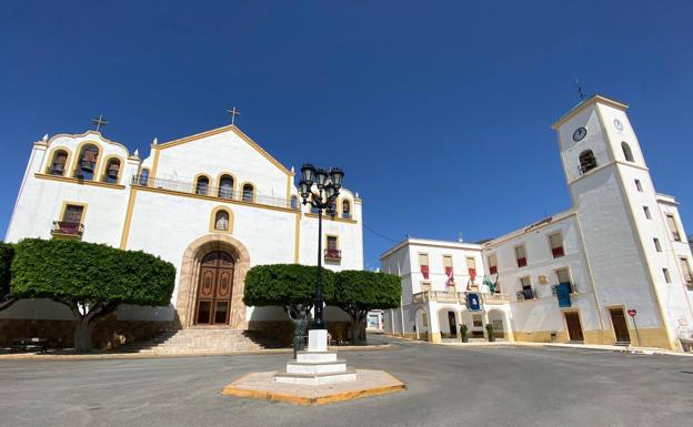 Subdelegación prohíbe quemar 1.400 docenas de cohetes en honor al Cristo de la Luz de Dalías