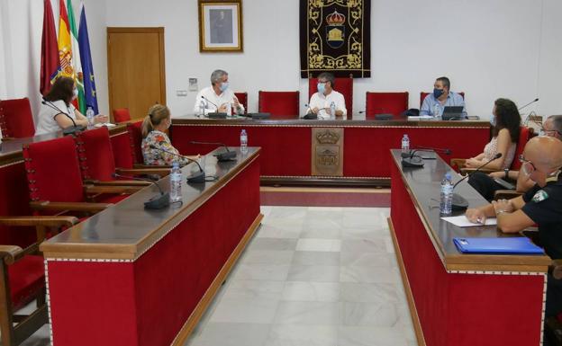 «Los contagios en Adra evolucionan de forma positiva»