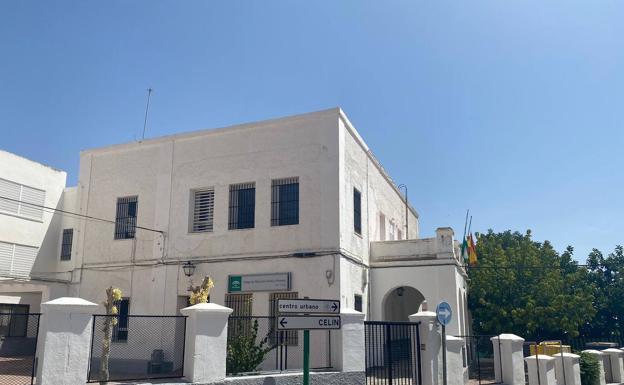 Educación acepta incorporar un nuevo maestro de Infantil al colegio Luis Vives de Dalías