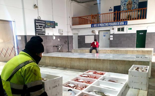 El sector pesquero de Adra abre la puerta a ayudas europeas