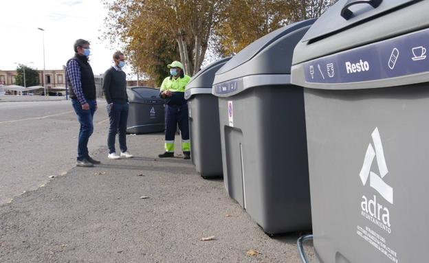 Adra estrena 30 contenedores