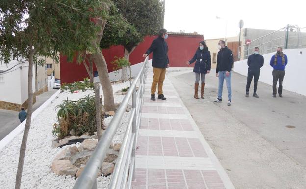 Finalizan las obras de embellecimiento en las calles Genil y Amanecer