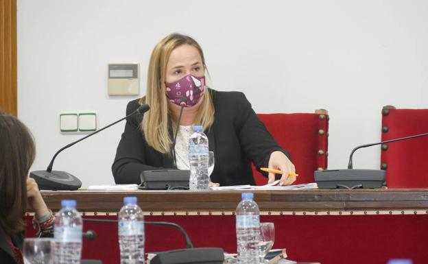 Aumentan las familias que fraccionan el pago de los impuestos municipales en Adra